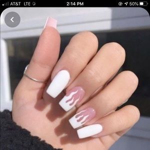 Meet your Posher, Chloe